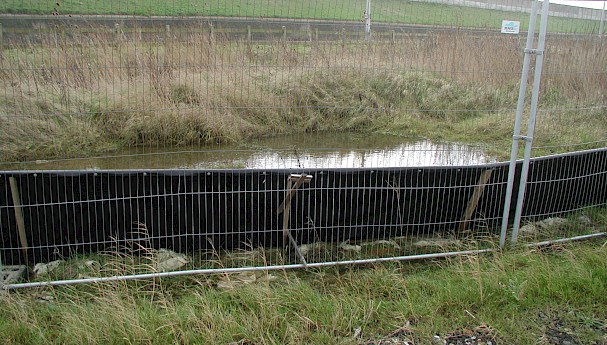 Ecofender™ Heavy-Duty Newt Fence image